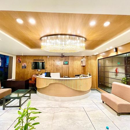 Hotel Rb International ! Puri Near-Sea-Beach-And-Temple Fully-Air-Conditioned-Hotel With-Lift-And-Card Payment Accepted-Parking-Facility, Best Hotel In 普里 外观 照片