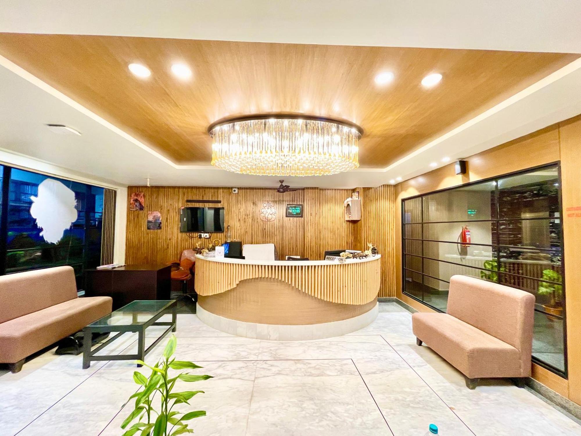 Hotel Rb International ! Puri Near-Sea-Beach-And-Temple Fully-Air-Conditioned-Hotel With-Lift-And-Card Payment Accepted-Parking-Facility, Best Hotel In 普里 外观 照片