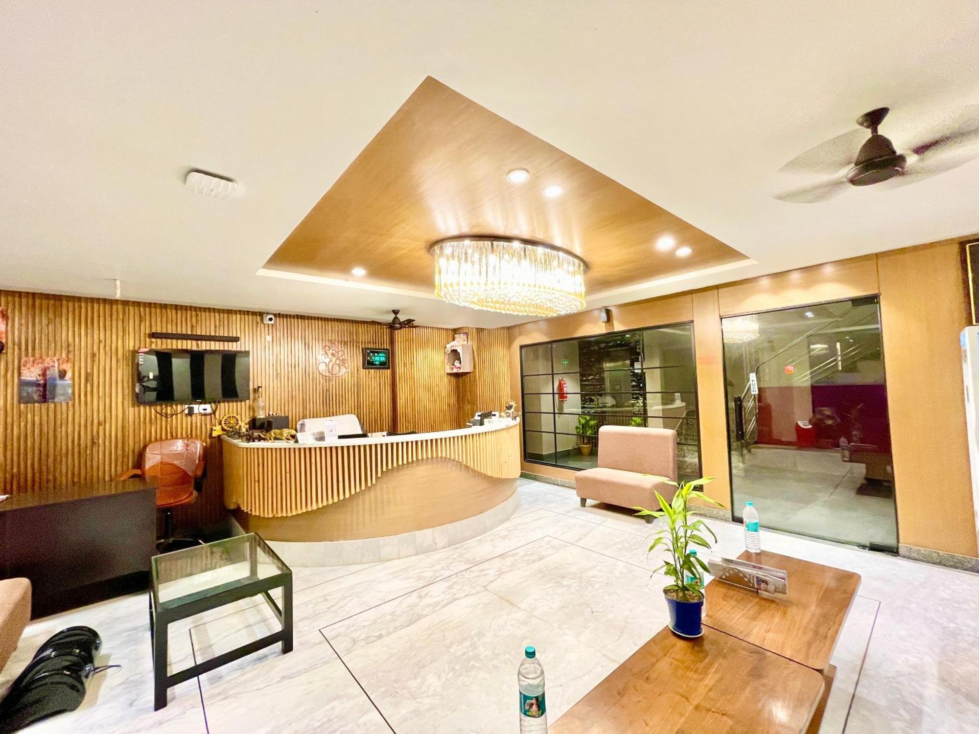 Hotel Rb International ! Puri Near-Sea-Beach-And-Temple Fully-Air-Conditioned-Hotel With-Lift-And-Card Payment Accepted-Parking-Facility, Best Hotel In 普里 外观 照片