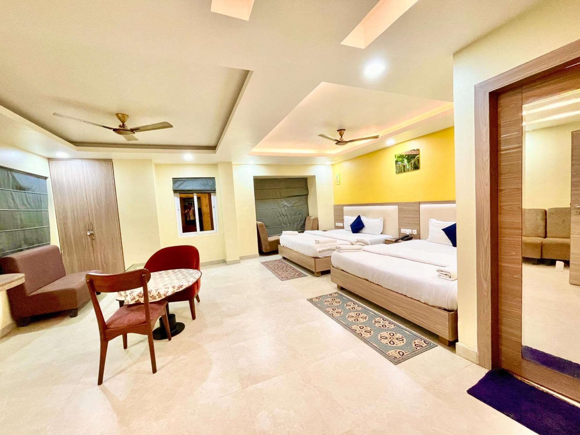 Hotel Rb International ! Puri Near-Sea-Beach-And-Temple Fully-Air-Conditioned-Hotel With-Lift-And-Card Payment Accepted-Parking-Facility, Best Hotel In 普里 外观 照片