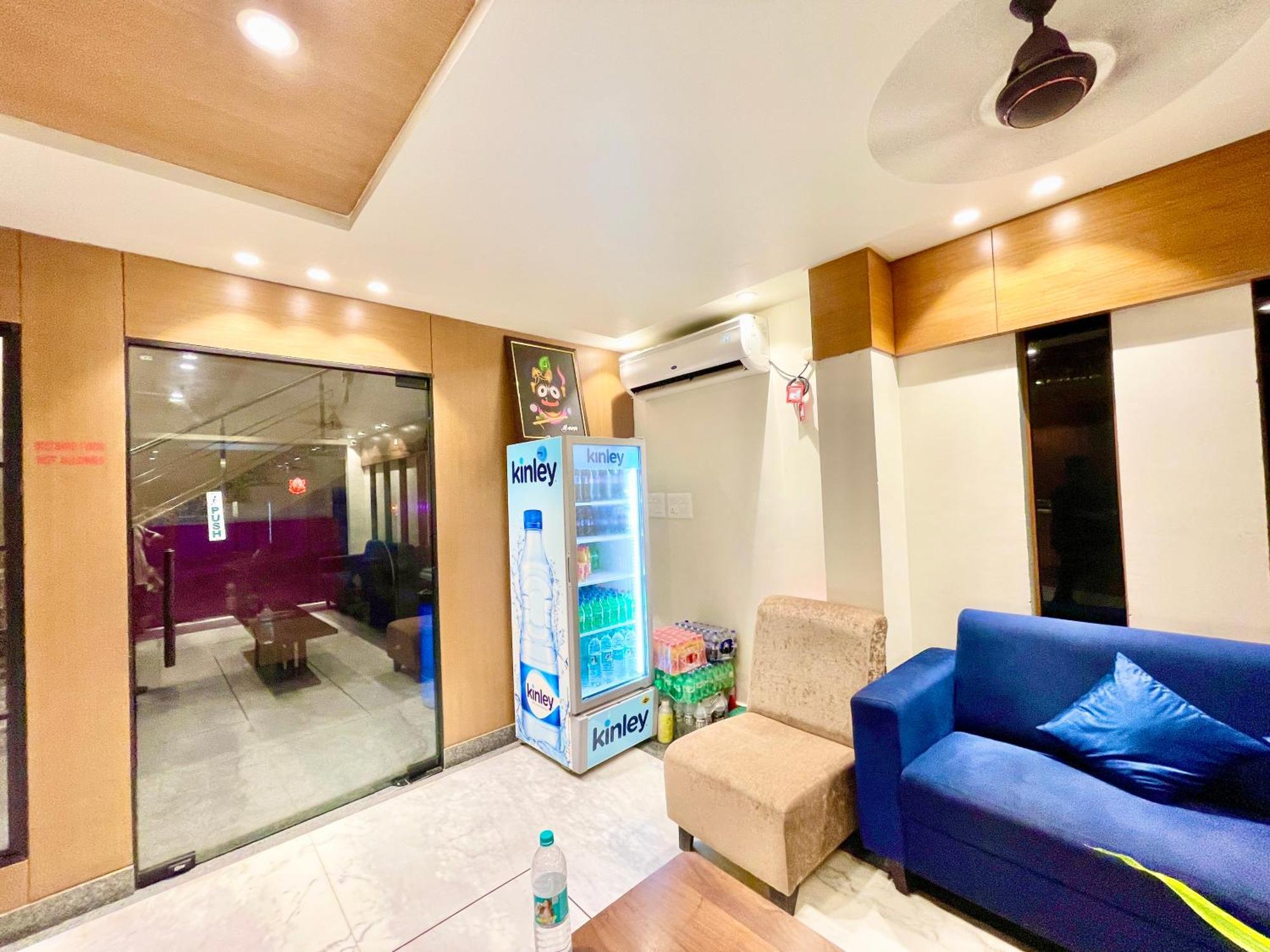 Hotel Rb International ! Puri Near-Sea-Beach-And-Temple Fully-Air-Conditioned-Hotel With-Lift-And-Card Payment Accepted-Parking-Facility, Best Hotel In 普里 外观 照片