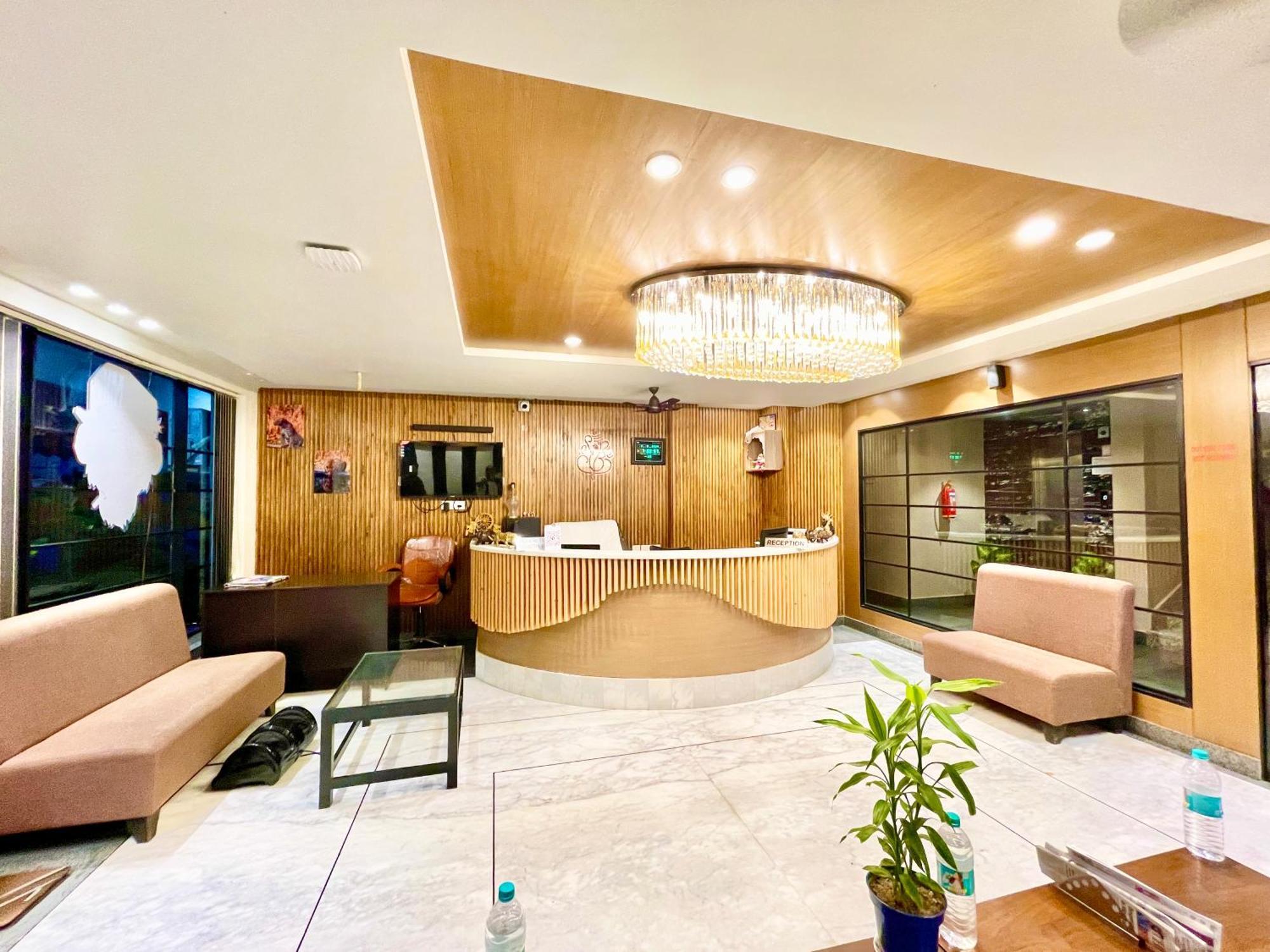 Hotel Rb International ! Puri Near-Sea-Beach-And-Temple Fully-Air-Conditioned-Hotel With-Lift-And-Card Payment Accepted-Parking-Facility, Best Hotel In 普里 外观 照片