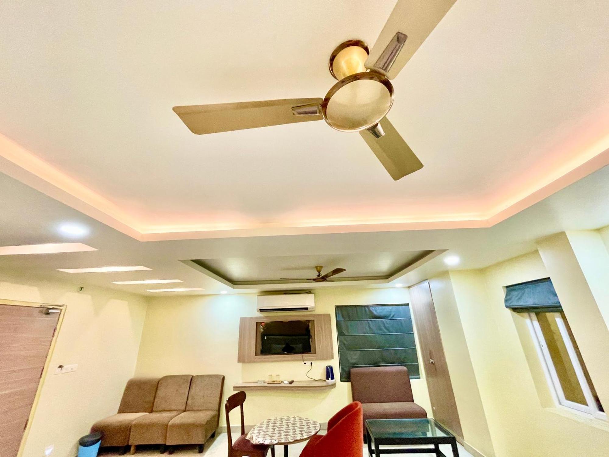 Hotel Rb International ! Puri Near-Sea-Beach-And-Temple Fully-Air-Conditioned-Hotel With-Lift-And-Card Payment Accepted-Parking-Facility, Best Hotel In 普里 外观 照片