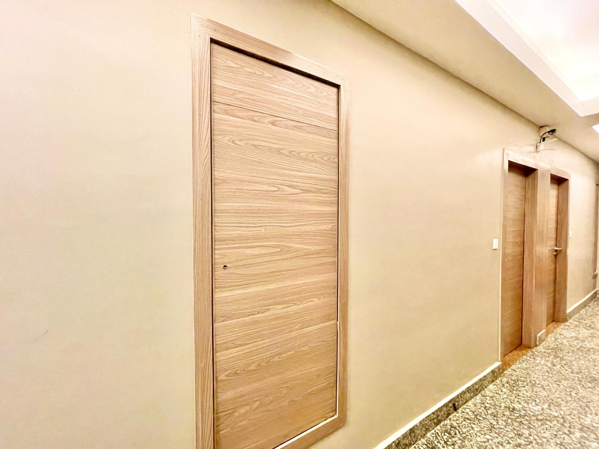 Hotel Rb International ! Puri Near-Sea-Beach-And-Temple Fully-Air-Conditioned-Hotel With-Lift-And-Card Payment Accepted-Parking-Facility, Best Hotel In 普里 外观 照片