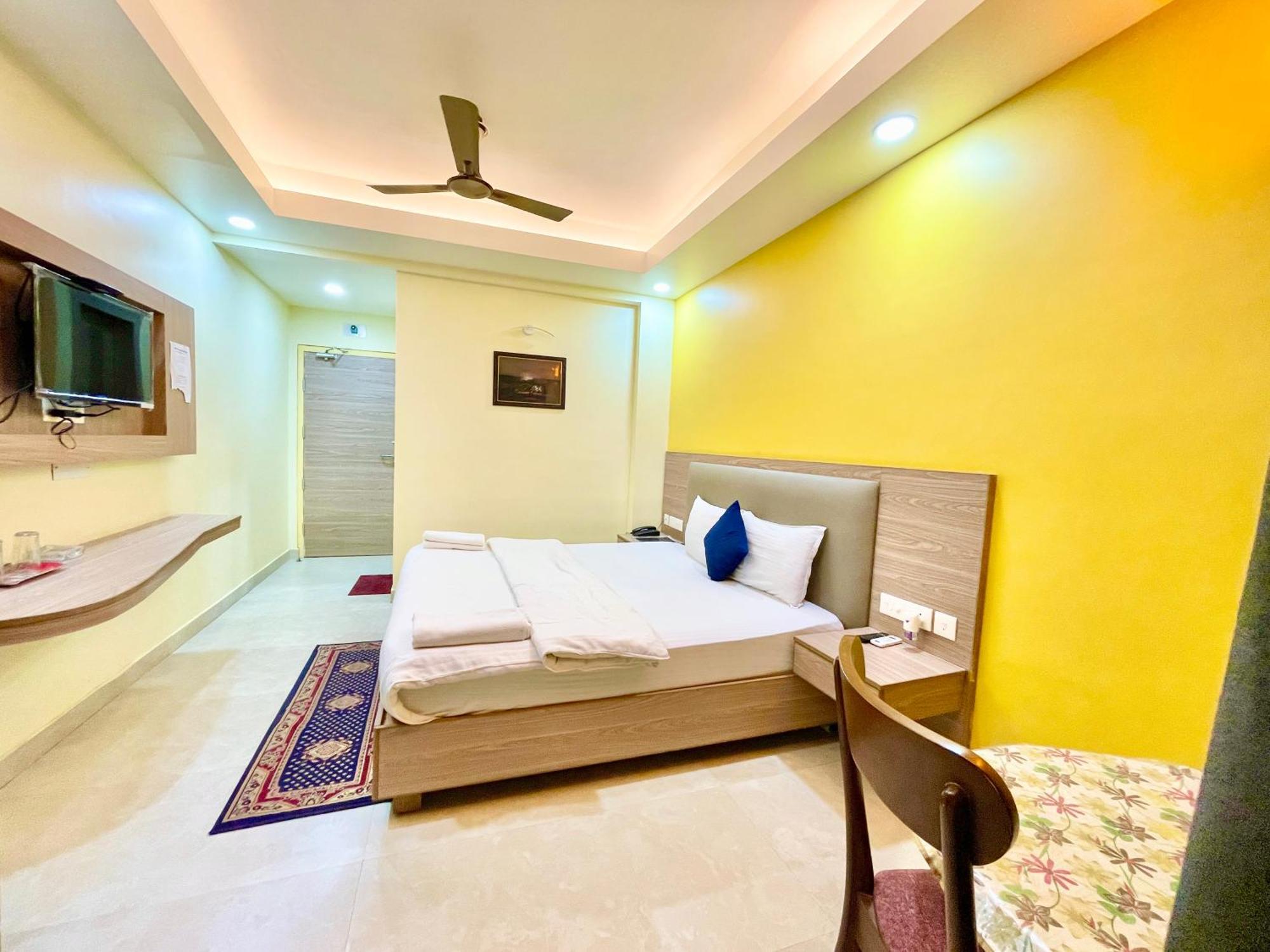 Hotel Rb International ! Puri Near-Sea-Beach-And-Temple Fully-Air-Conditioned-Hotel With-Lift-And-Card Payment Accepted-Parking-Facility, Best Hotel In 普里 外观 照片