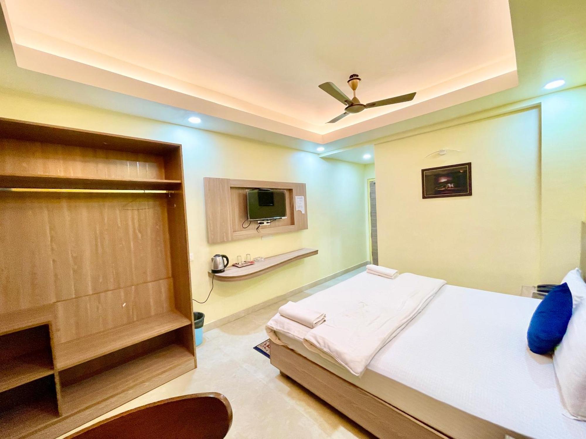 Hotel Rb International ! Puri Near-Sea-Beach-And-Temple Fully-Air-Conditioned-Hotel With-Lift-And-Card Payment Accepted-Parking-Facility, Best Hotel In 普里 外观 照片