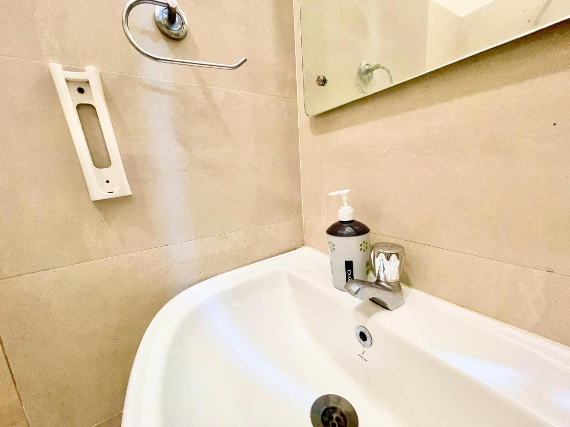 Hotel Rb International ! Puri Near-Sea-Beach-And-Temple Fully-Air-Conditioned-Hotel With-Lift-And-Card Payment Accepted-Parking-Facility, Best Hotel In 普里 外观 照片