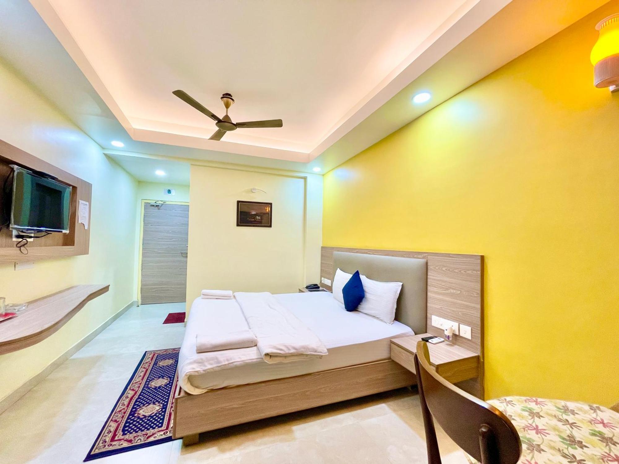 Hotel Rb International ! Puri Near-Sea-Beach-And-Temple Fully-Air-Conditioned-Hotel With-Lift-And-Card Payment Accepted-Parking-Facility, Best Hotel In 普里 外观 照片