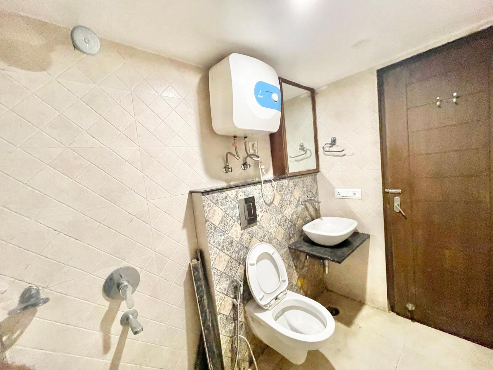 Hotel Rb International ! Puri Near-Sea-Beach-And-Temple Fully-Air-Conditioned-Hotel With-Lift-And-Card Payment Accepted-Parking-Facility, Best Hotel In 普里 外观 照片